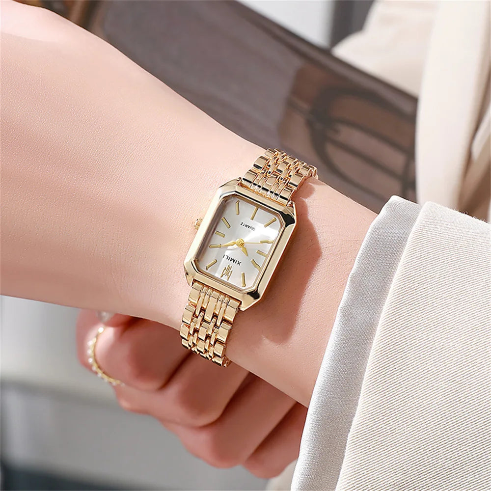 Montre Carrée Femme 2025 – Luxe