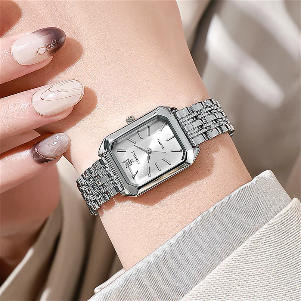 Montre Carrée Femme 2025 – Luxe